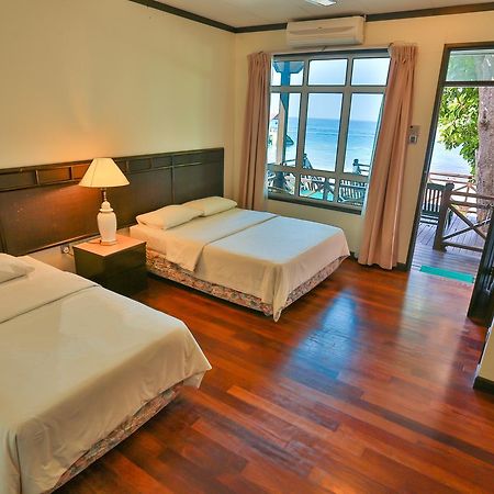 Tuna Bay Island Resort Kampong Pasir Hantu Kültér fotó