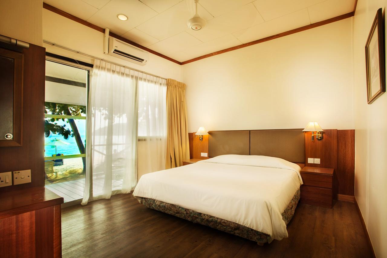 Tuna Bay Island Resort Kampong Pasir Hantu Kültér fotó