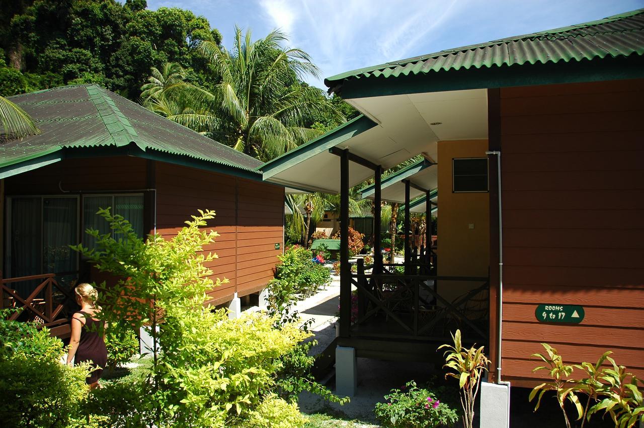 Tuna Bay Island Resort Kampong Pasir Hantu Kültér fotó